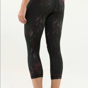 Lululemon Wunder Under Crop Leggings SZ 6